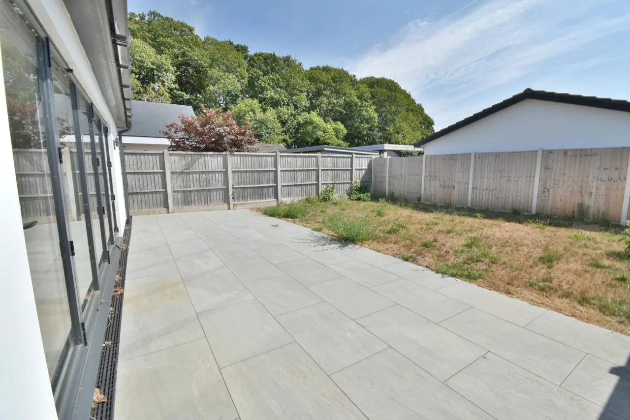 New Road, BH22, photo 20