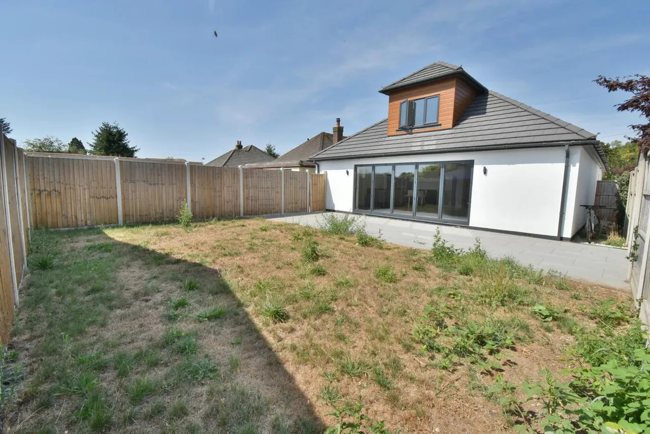 New Road, BH22, photo 22
