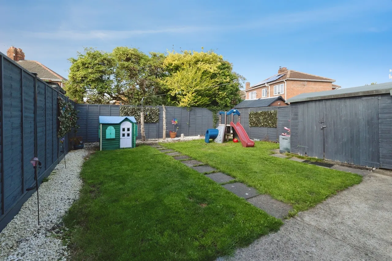Weston Crescent, Stockton-On-Tees, TS20, photo 13