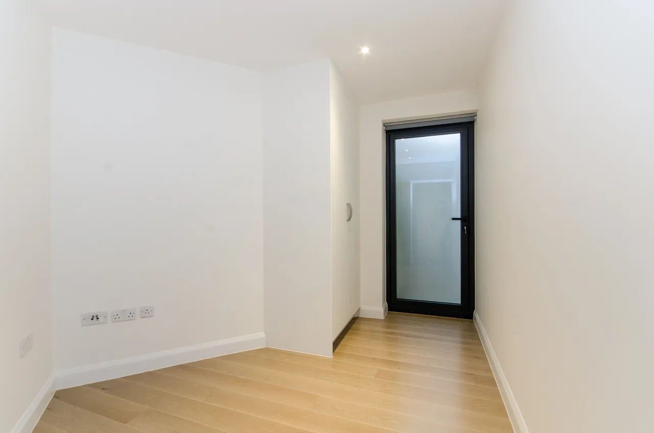Flat 1 Waterlily House, Leopold Road, London, photo 9