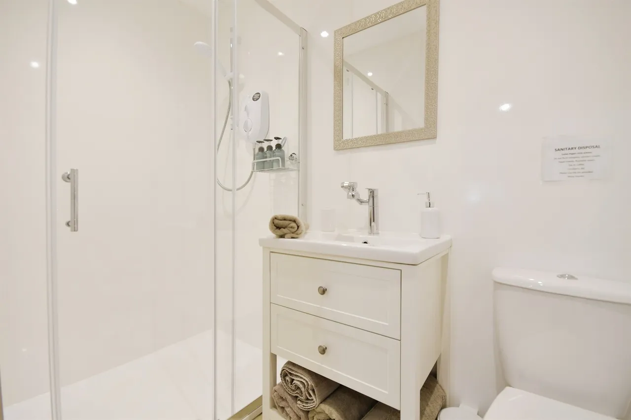 Commercial Road, Tideswell, SK17, photo 6