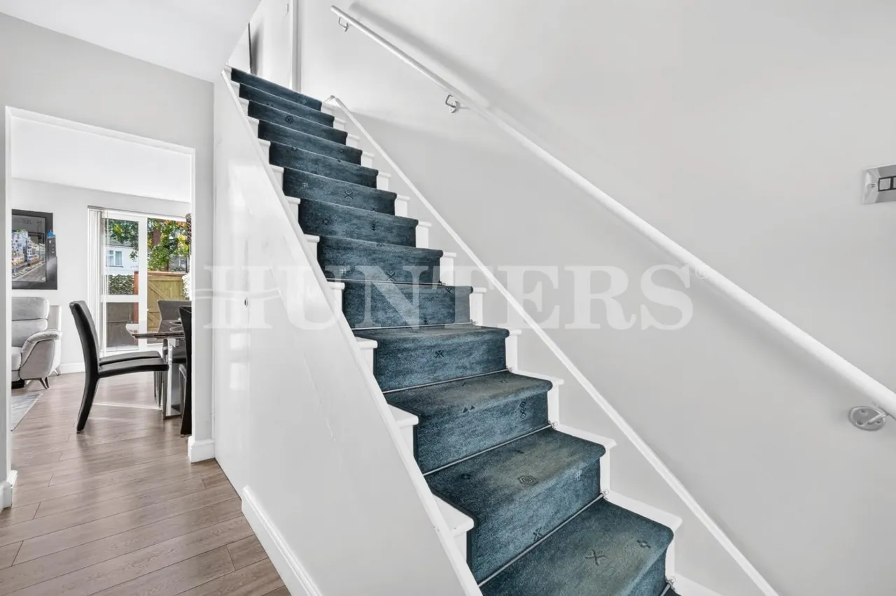 Hale Gardens, London, N17, photo 6