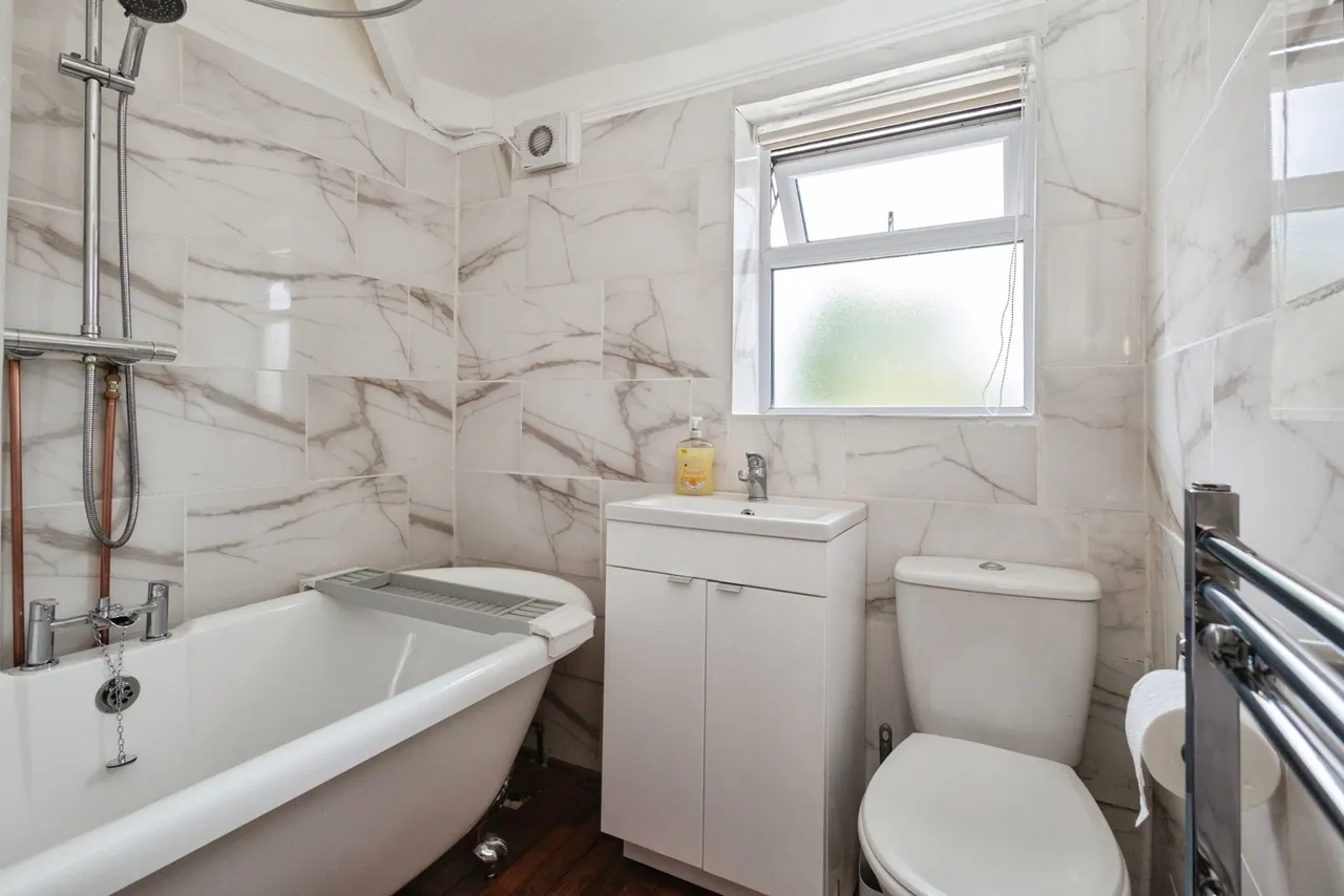 St Annes Drive, Denton, Manchester, M34, photo 15