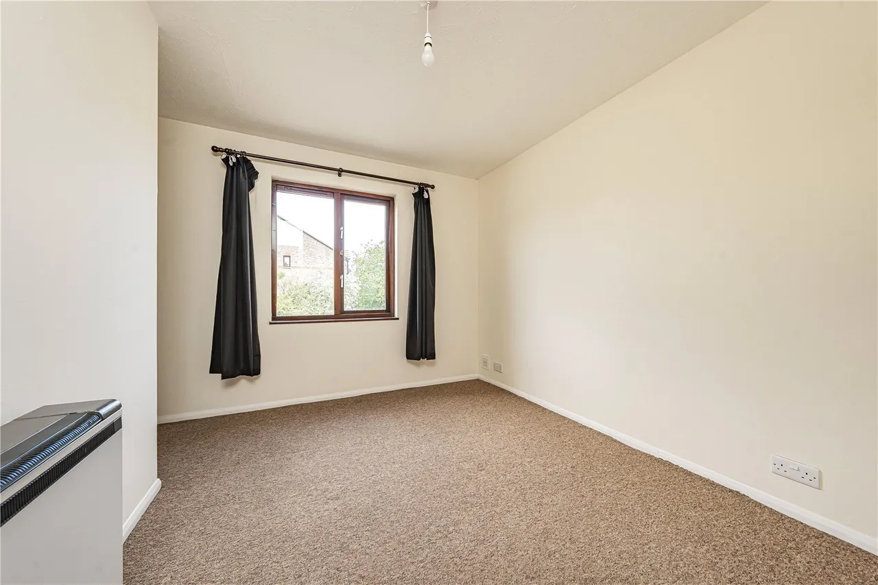 Hawthorne Crescent, West Drayton, UB7, photo 7