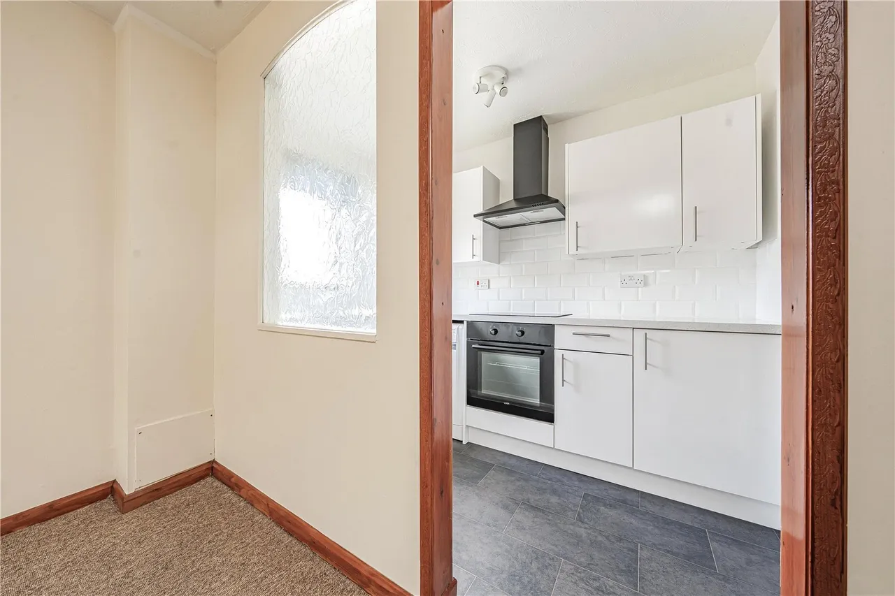 Hawthorne Crescent, West Drayton, UB7, photo 11