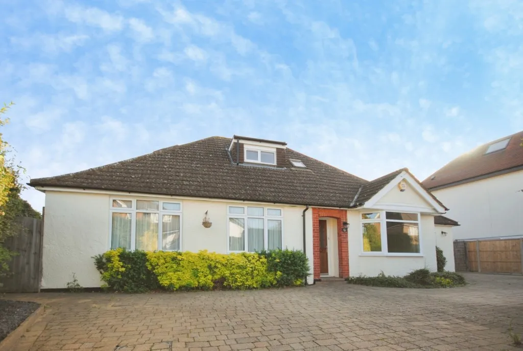 5 bed house to rent, Burston Drive, St. Albans