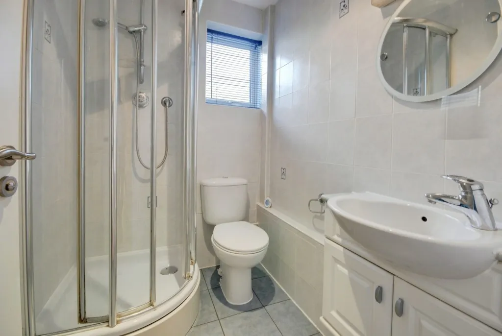 Burston Drive, St. Albans, photo 15