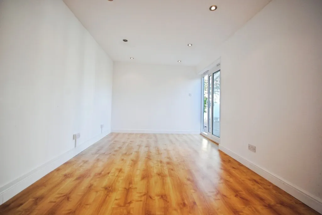 Burston Drive, St. Albans, photo 17