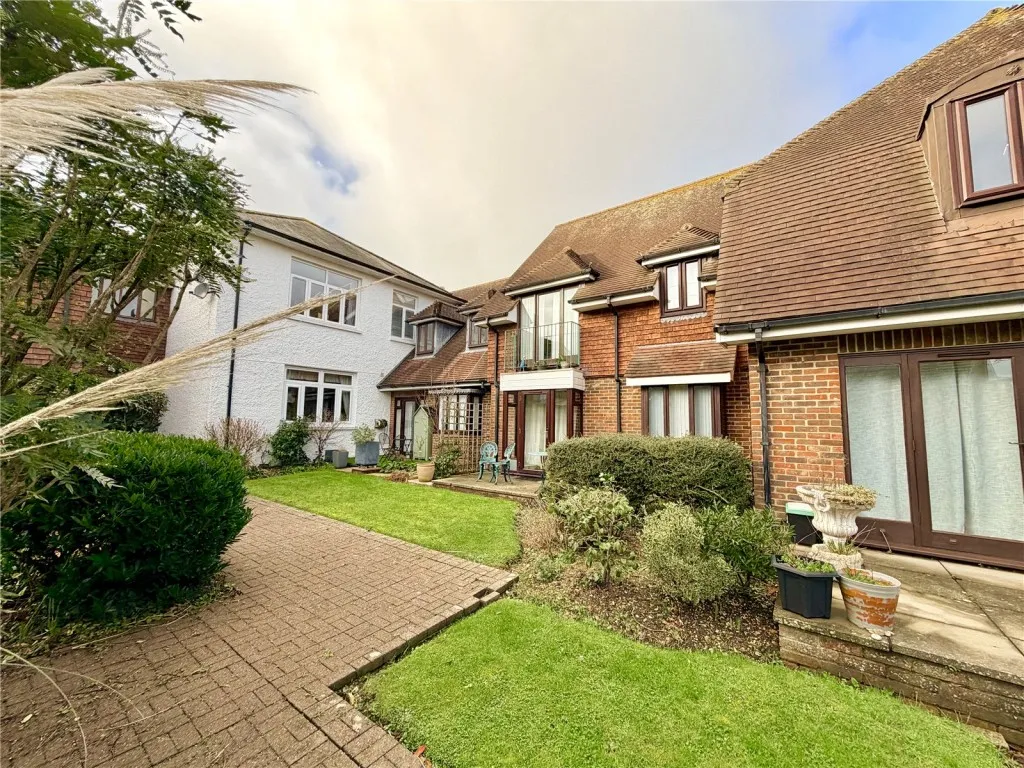 1 bed flat for sale, Lymington, Hampshire