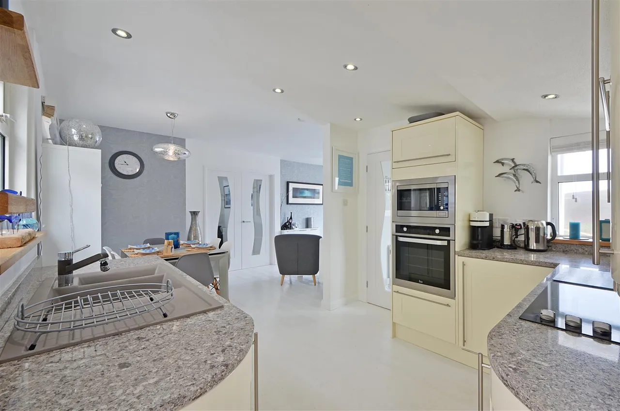 West Cliff, Porthtowan, photo 12