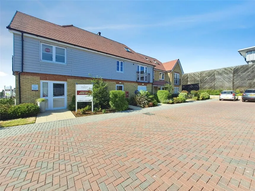 2 bed flat to rent, Nash Road, Margate, CT9