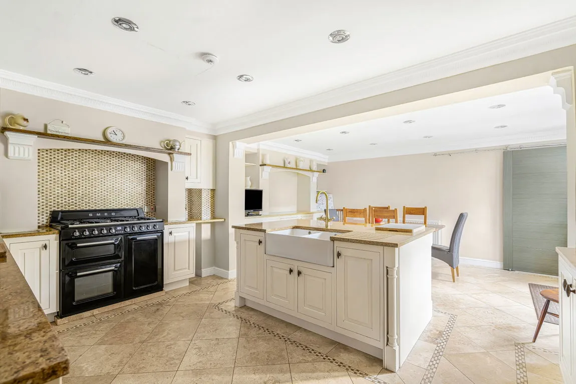 Marlow Road, Cadmore End, High Wycombe, HP14 3PF, photo 4