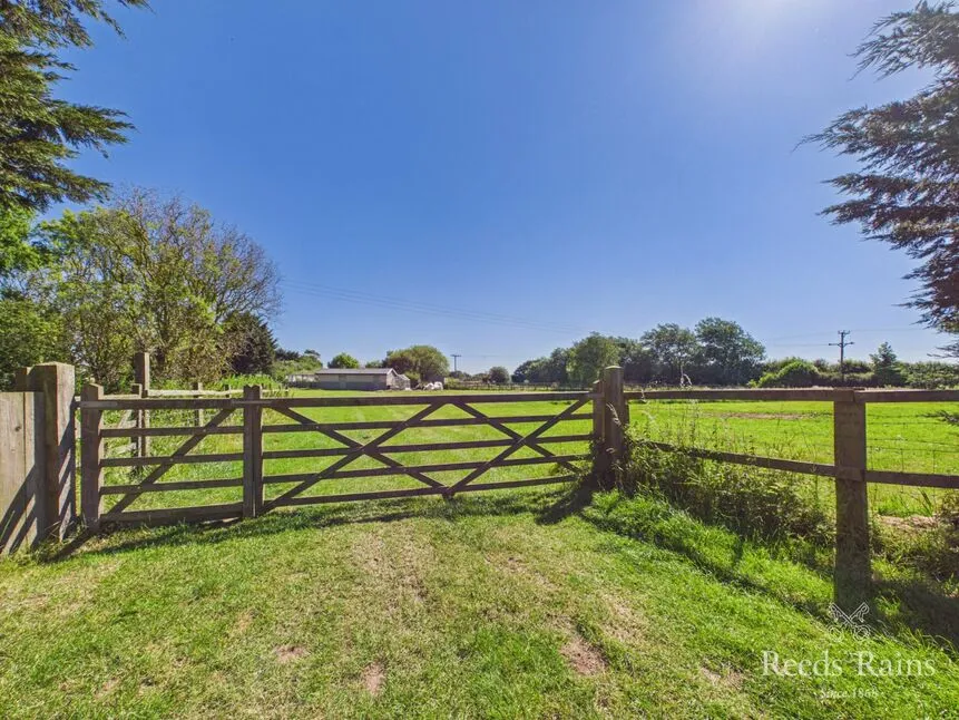 School Lane, Holmpton, HU19, photo 28