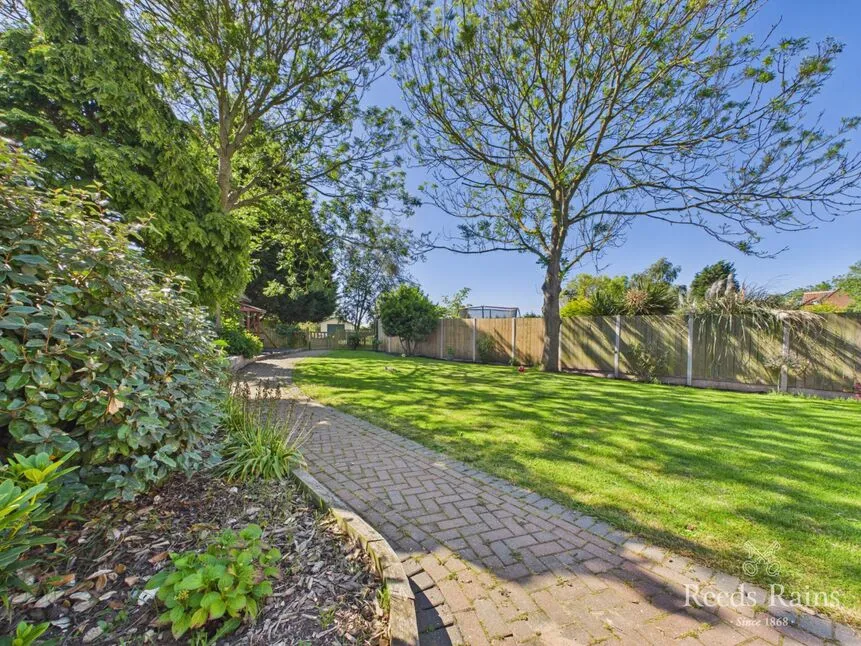 School Lane, Holmpton, HU19, photo 26