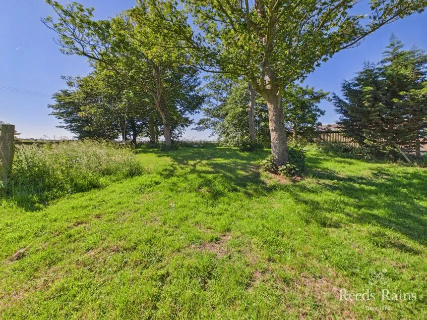 School Lane, Holmpton, HU19, photo 32