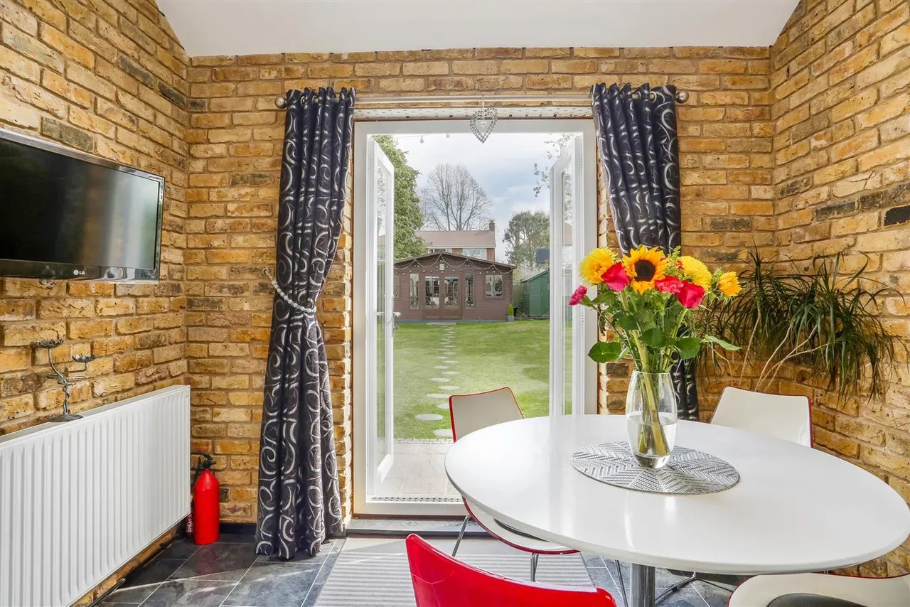 Devon Road, South Cheam, SM2 7PD, photo 9