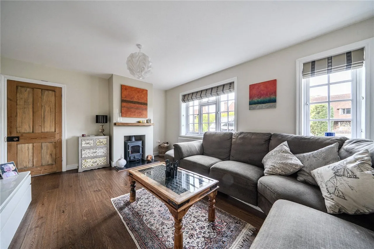 Menin Way, Farnham, GU9, photo 5