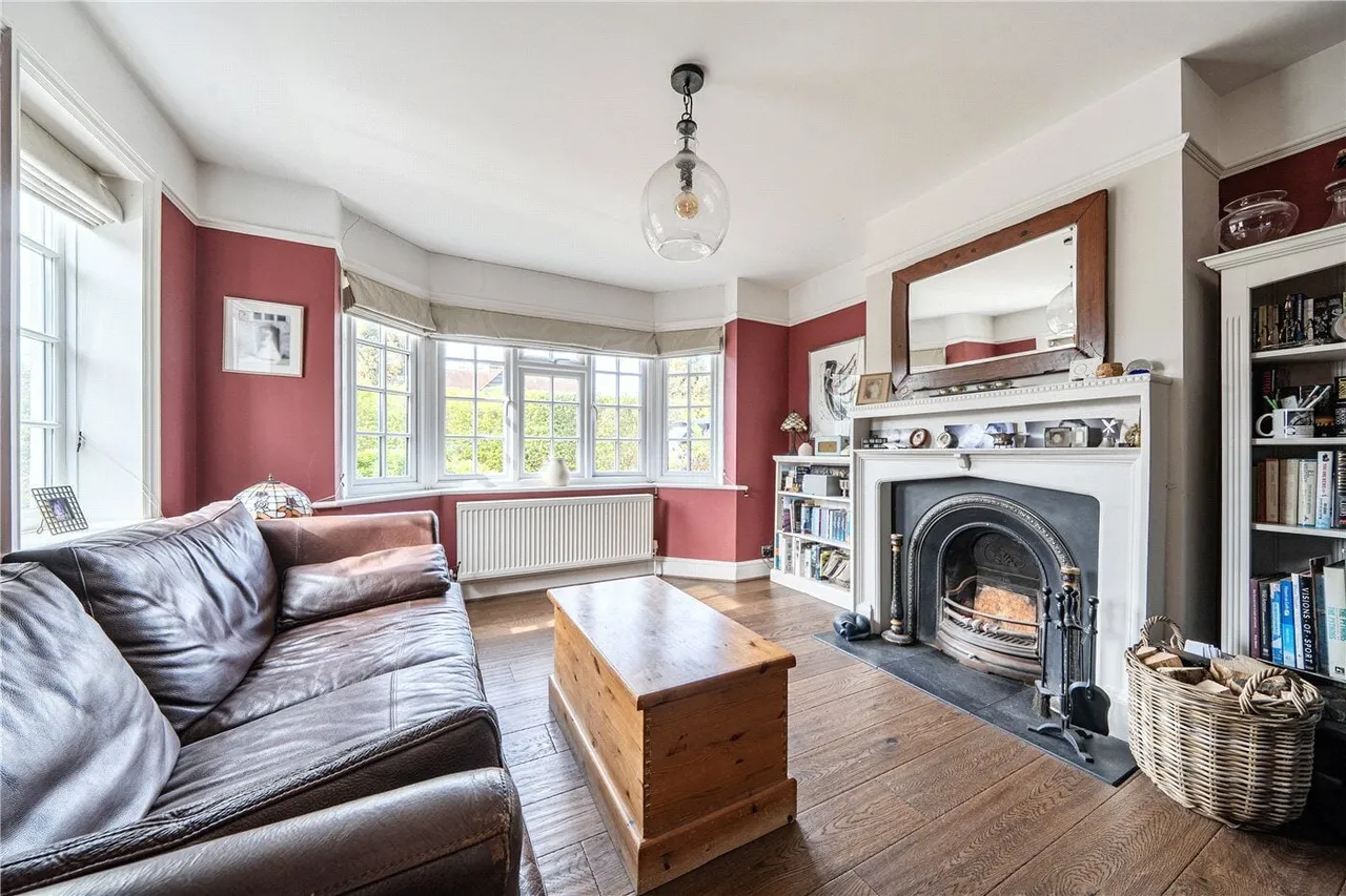 Menin Way, Farnham, GU9, photo 6