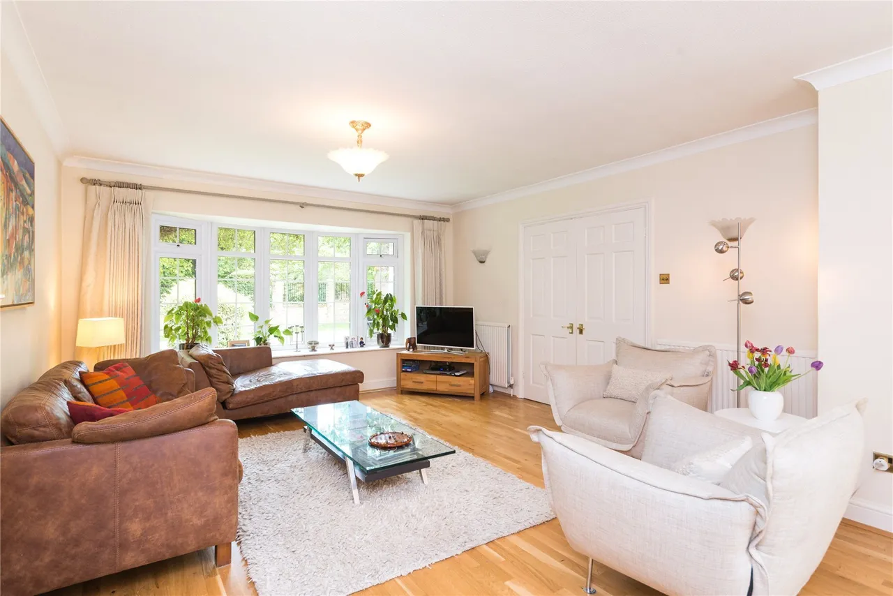 Old Avenue, West Byfleet, Surrey, KT14, photo 5