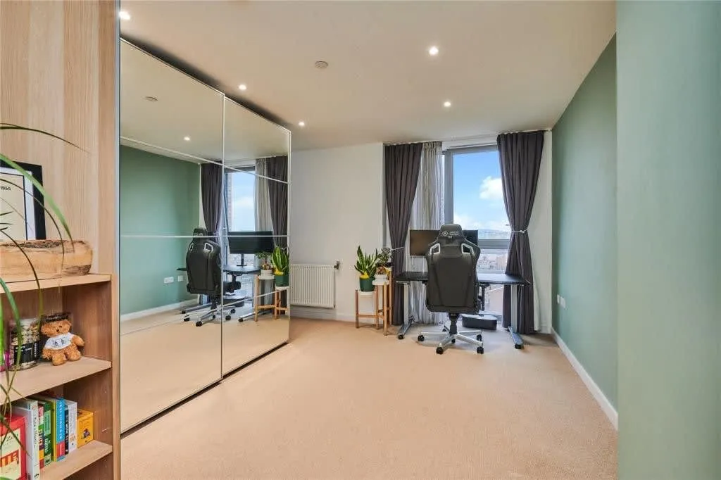 Eatferry Road, London, E14, photo 10