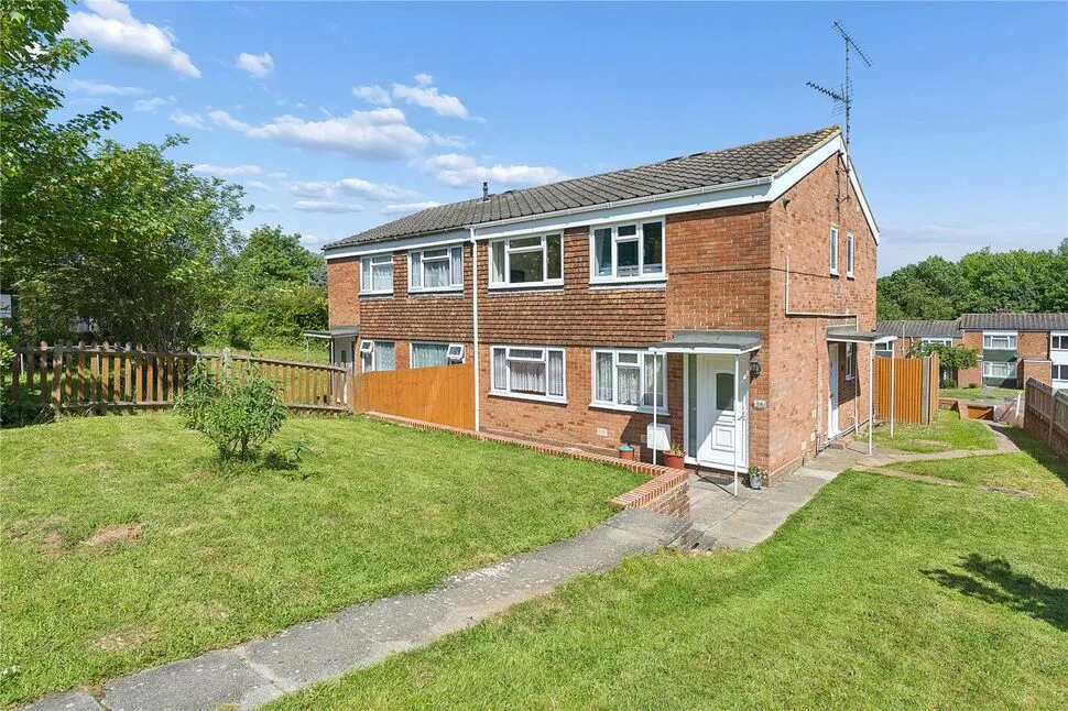 2 bed flat for sale, Admirals Walk, Chatham, ME5