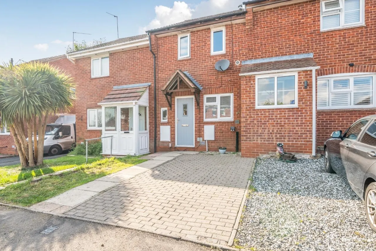 2 bed house for sale — Tidbury Close, Redditch