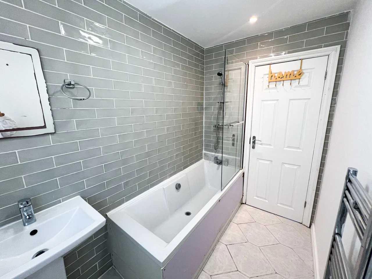 The Mews, London, IG4, photo 8