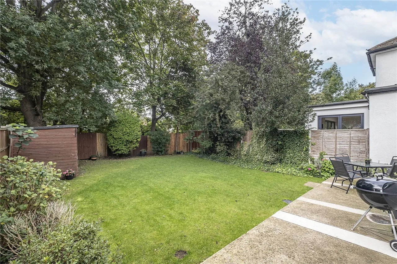 Westcoombe Avenue, London, SW20, photo 11