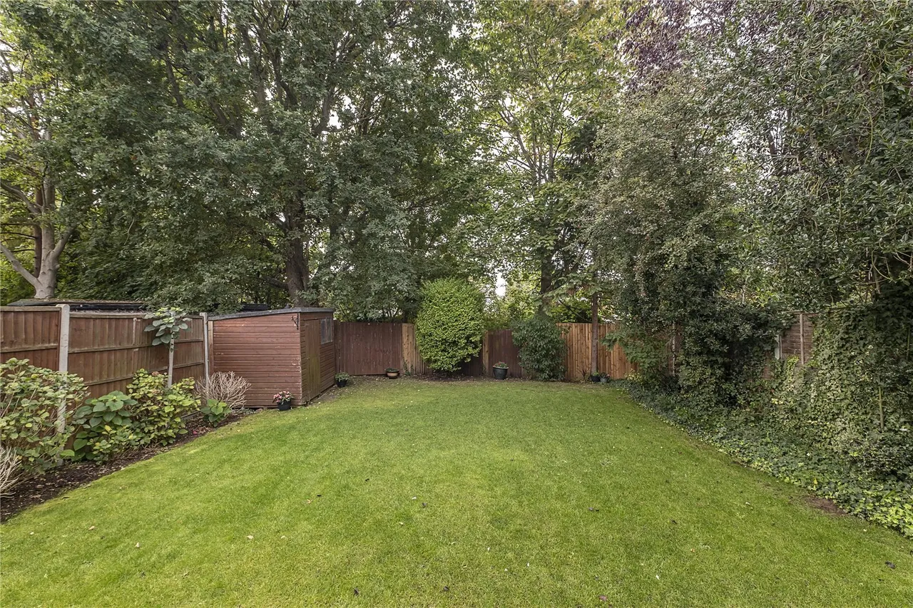 Westcoombe Avenue, London, SW20, photo 4