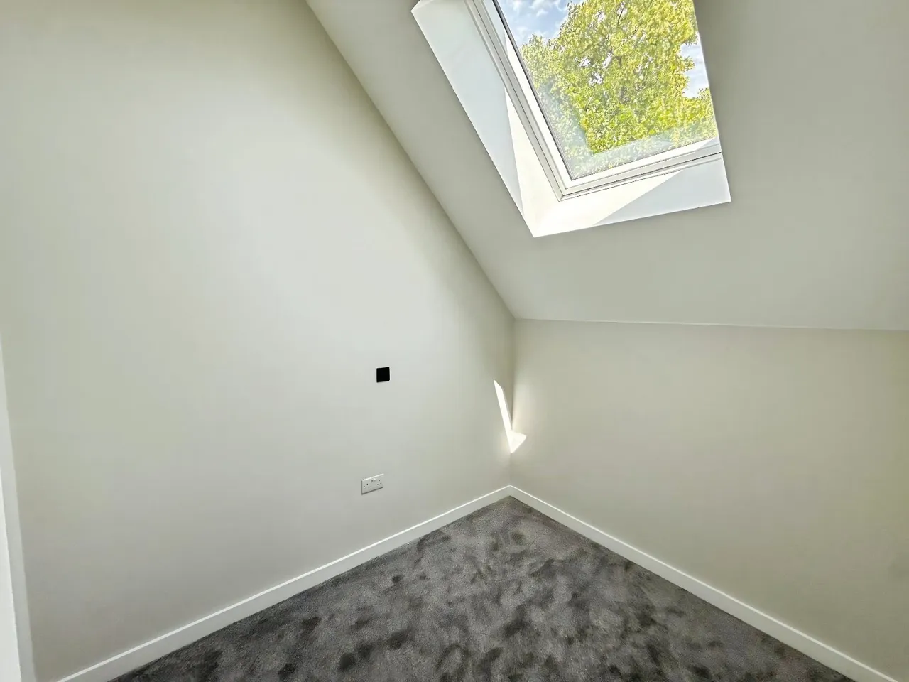 Stafford Close, Daisy Bank, M14, photo 13
