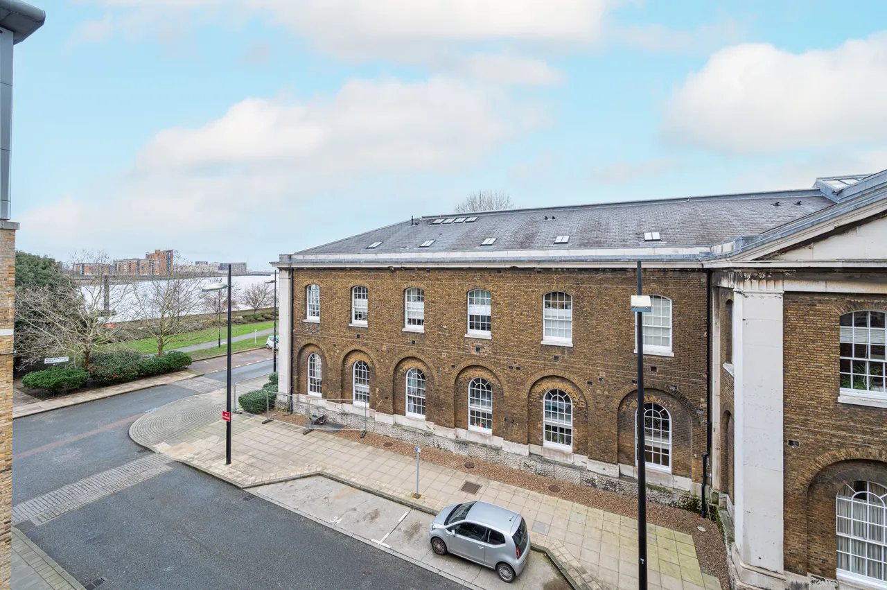 Apartment 20, Building 45, Hopton Road, London, photo 12