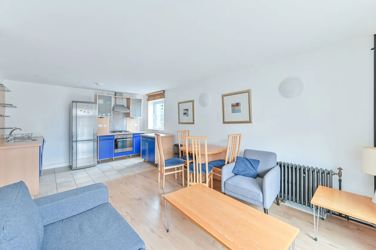 Apartment 20, Building 45, Hopton Road, London, photo 6