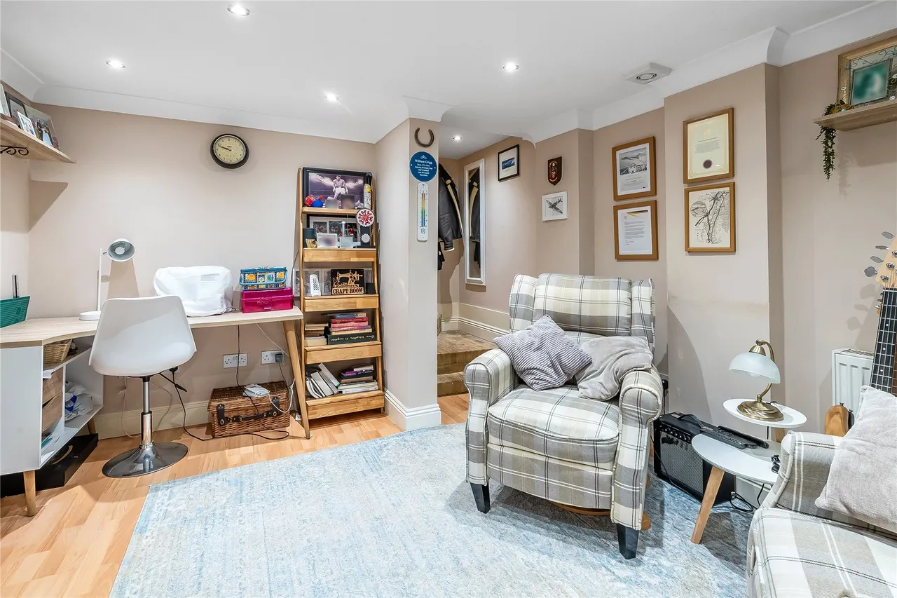 Denzil Road, Guildford, GU2, photo 15