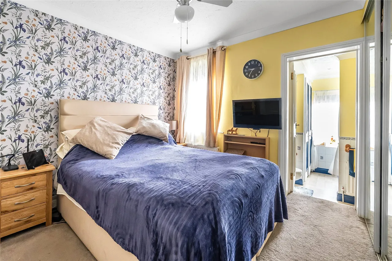 Denzil Road, Guildford, GU2, photo 17