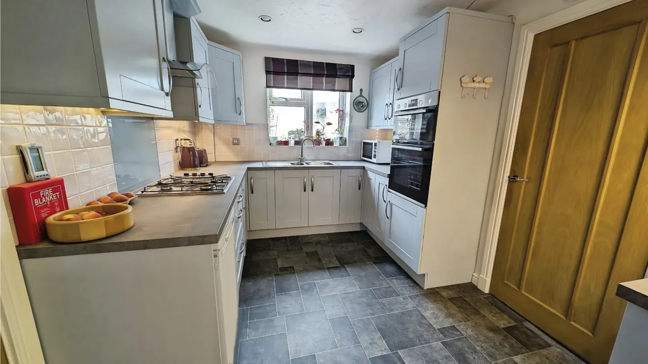 Long Croft, Yate, BS37, photo 7