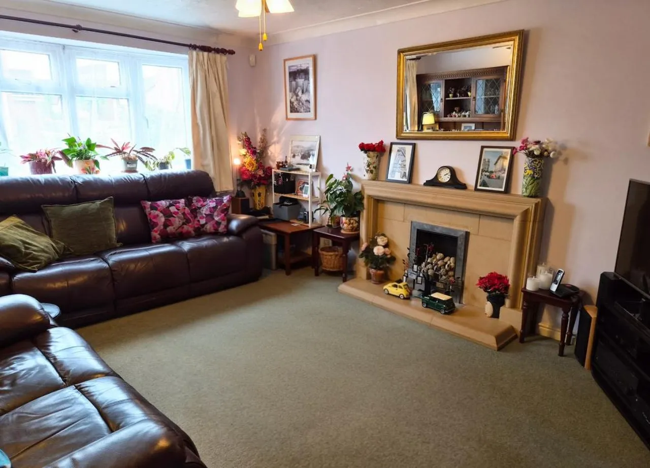 Long Croft, Yate, BS37, photo 3