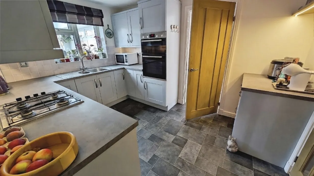 Long Croft, Yate, BS37, photo 8