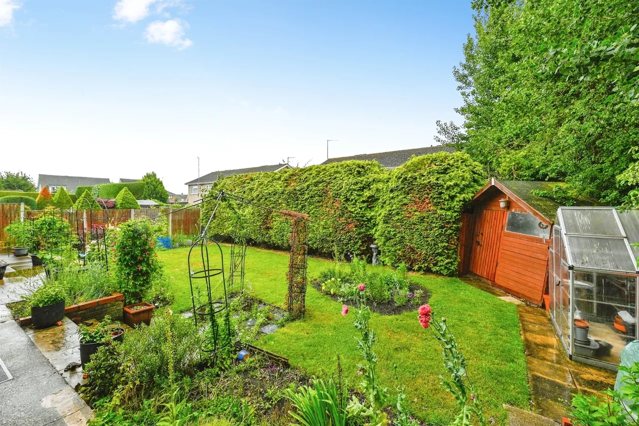 Walnut Avenue, West Winch, PE33, photo 18