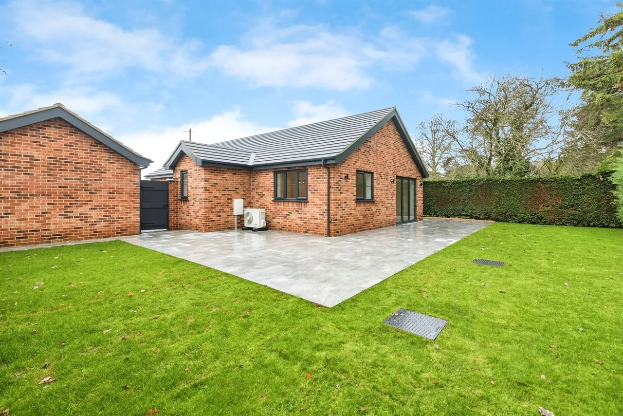 London Road, Shadingfield, NR34, photo 18