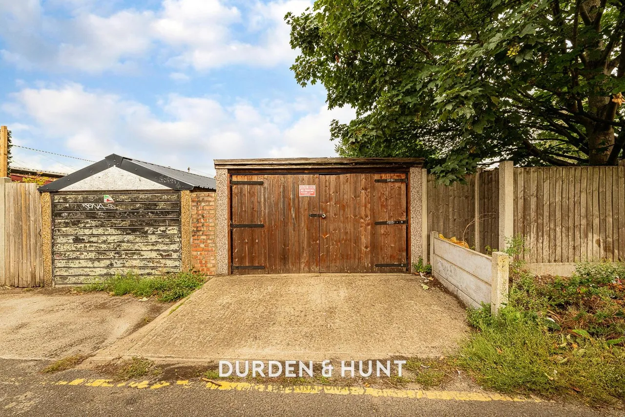 Richmond Road, Gidea Park, RM1, photo 15