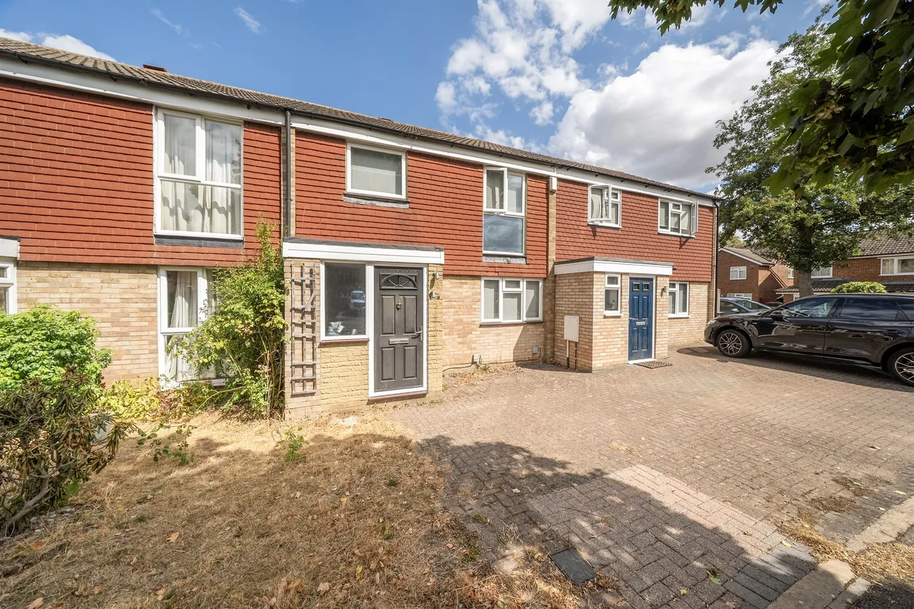 3 bed house for sale — Maplefield, Park Street, St. Albans