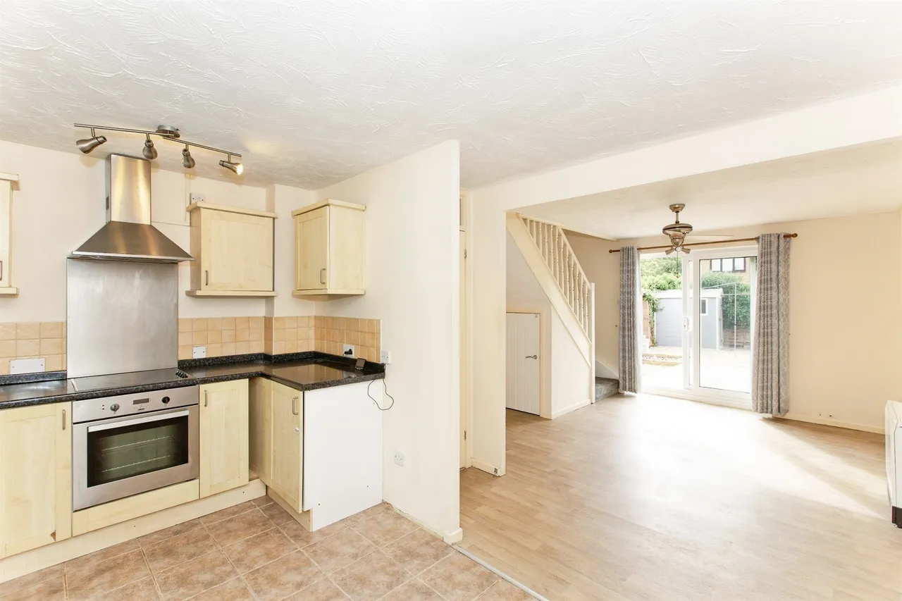 Windsor Drive, Kettering, NN14, photo 5