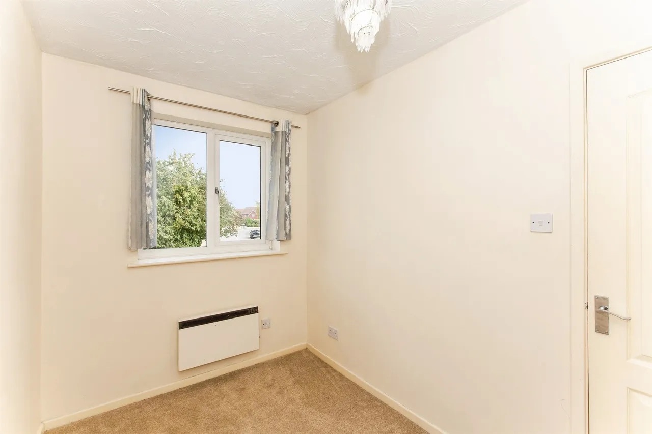 Windsor Drive, Kettering, NN14, photo 11