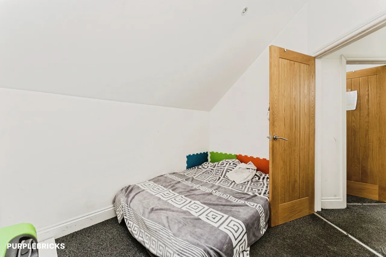 Alexandra Road, London, E6, photo 8