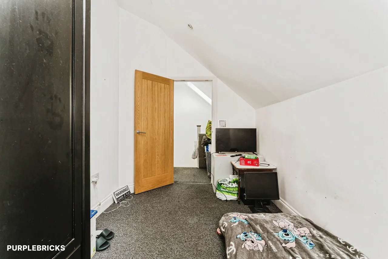 Alexandra Road, London, E6, photo 11