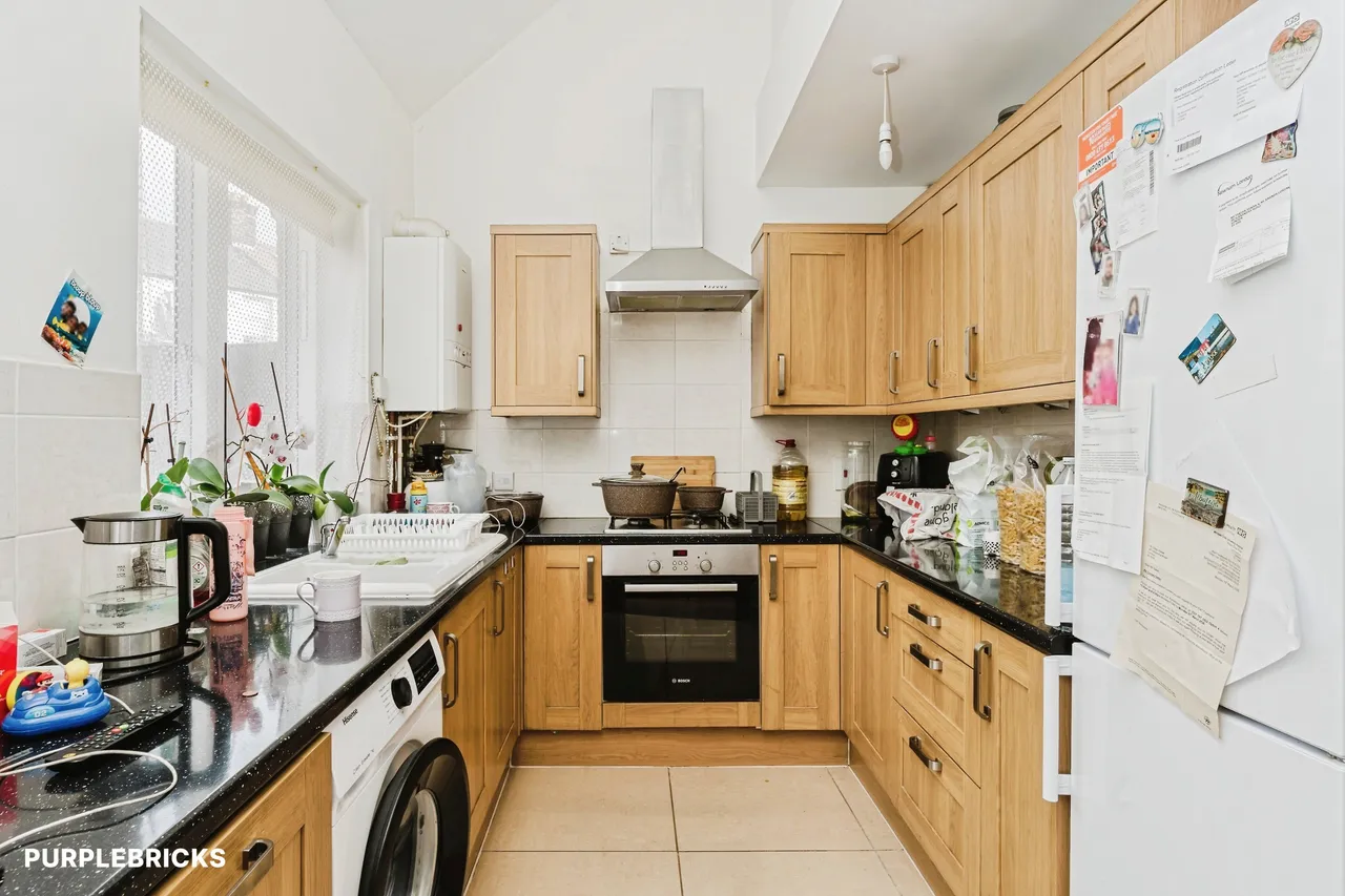 Alexandra Road, London, E6, photo 4