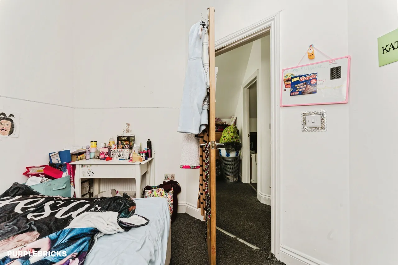 Alexandra Road, London, E6, photo 13