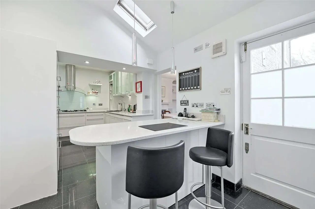 Gloucester Place, Windsor, Berkshire, SL4 2AJ, photo 5