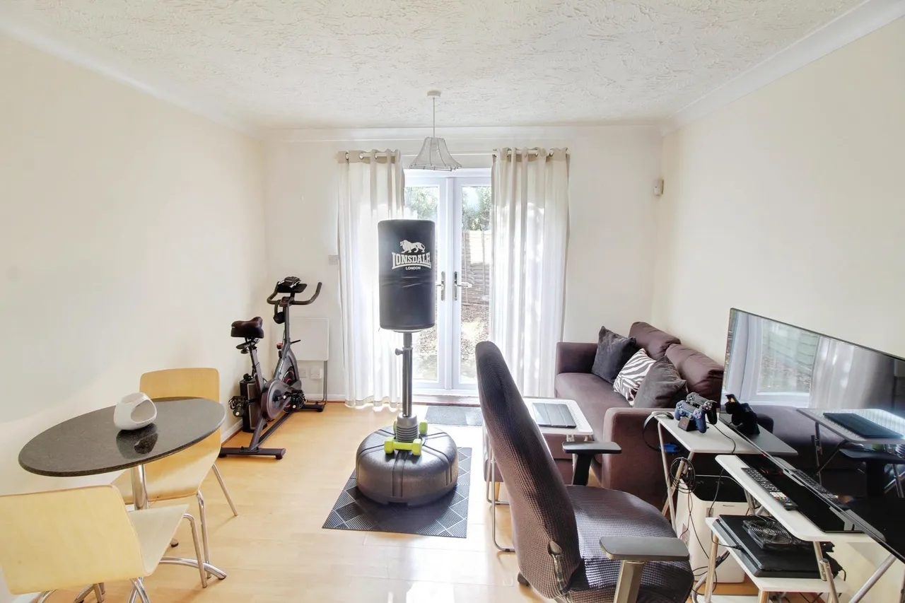 Whitacre, Parnwell, PE1, photo 4