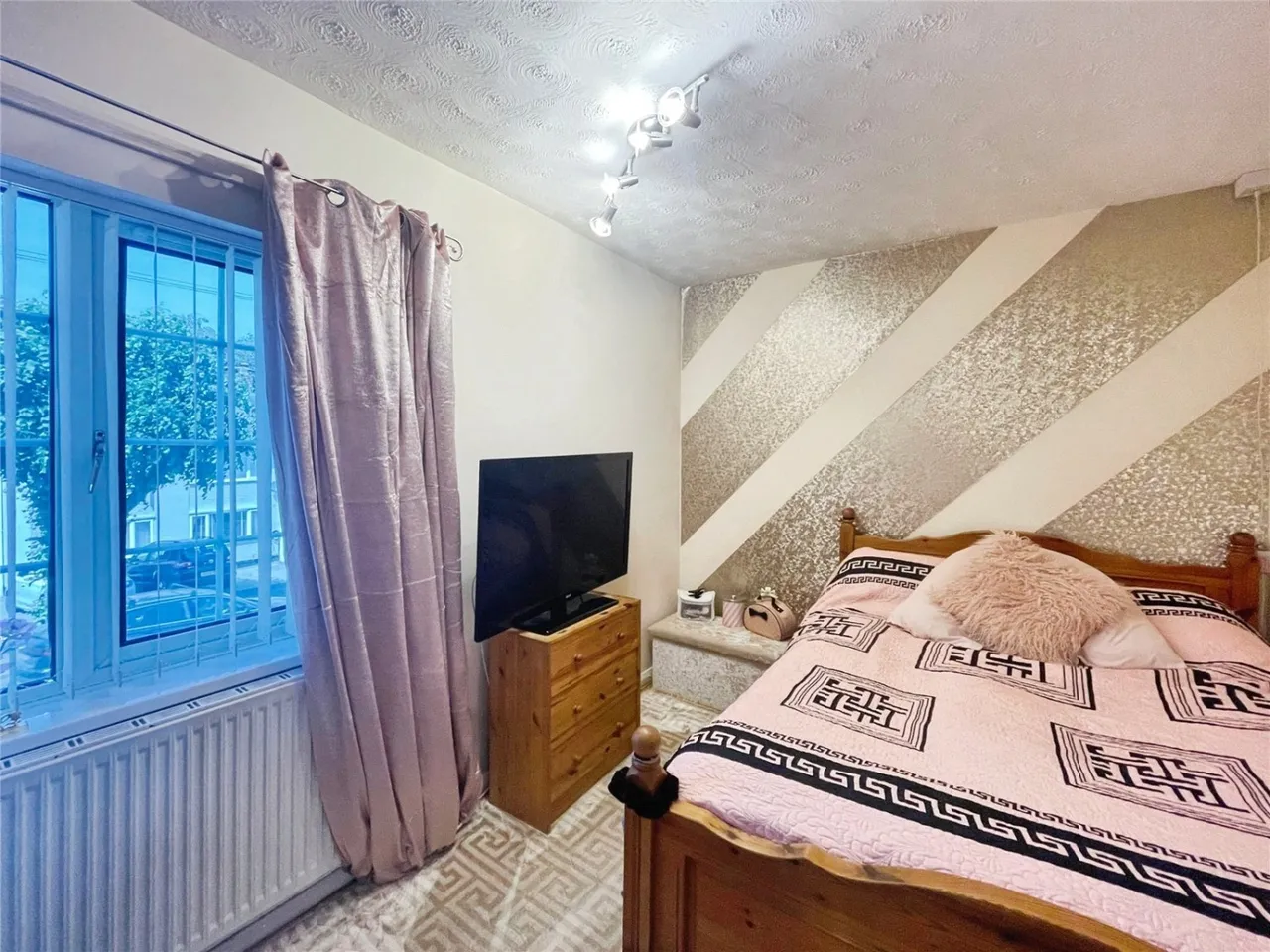 Booth Crescent, Mansfield, NG19, photo 9